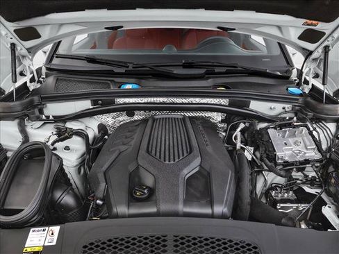 New 2026 Porsche Macan Turbo AWD/4WD image 8