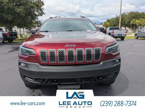 Used 2021 Jeep Cherokee Trailhawk w/ Technology Group AWD/4WD image 8
