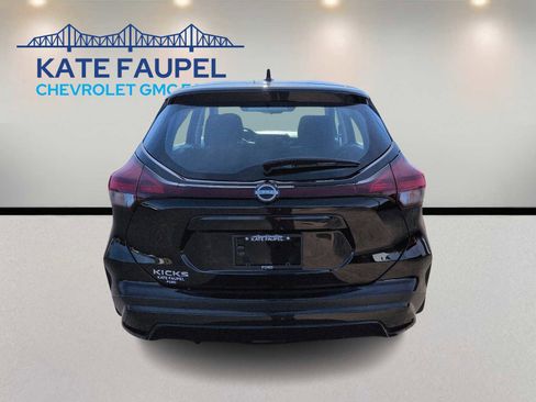 Used 2024 Nissan Kicks S image 6