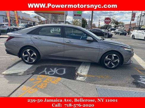 Used 2023 Hyundai Elantra SEL w/ Convenience Package image 6