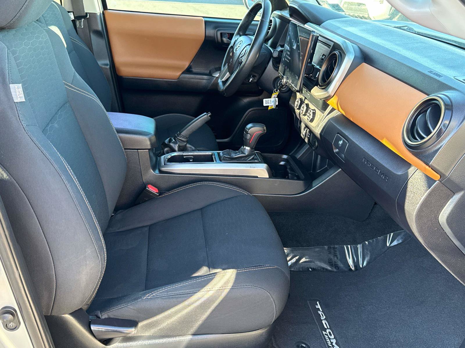 Used 2019 Toyota Tacoma SR5 RWD image 22