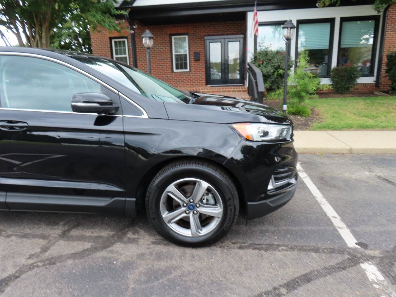 Used 2020 Ford Edge SEL w/ Convenience Package FWD image 10
