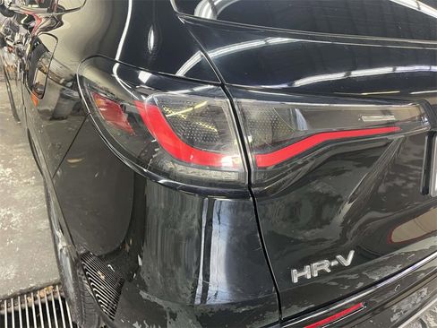 Used 2024 Honda HR-V EX-L image 12