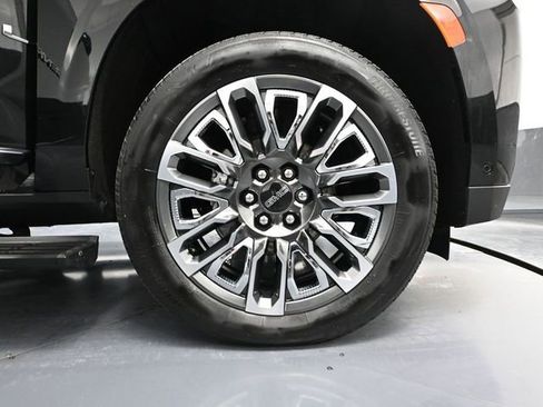 Used 2024 GMC Yukon Denali Ultimate image 18