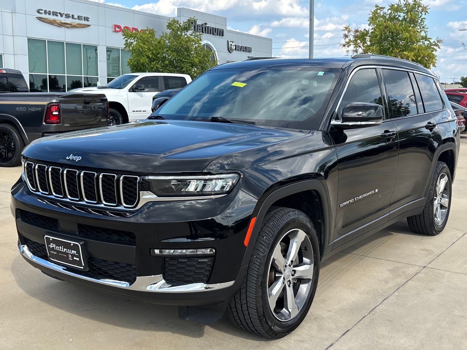 Used 2021 Jeep Grand Cherokee L Limited w/ Trailer Tow Group (B) AWD/4WD image 9