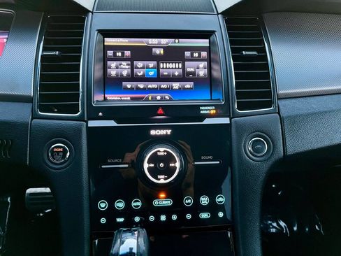 Used 2013 Ford Taurus SHO AWD/4WD image 19