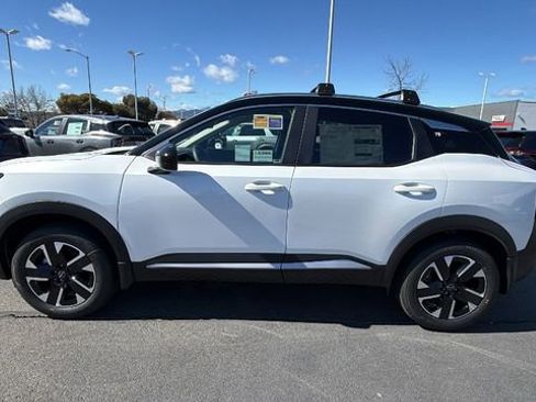 New 2026 Nissan Kicks SV w/ Cold Weather Package image 7