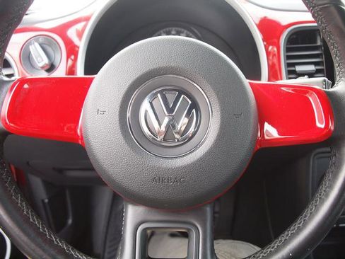 Used 2012 Volkswagen Beetle 2.5 image 8