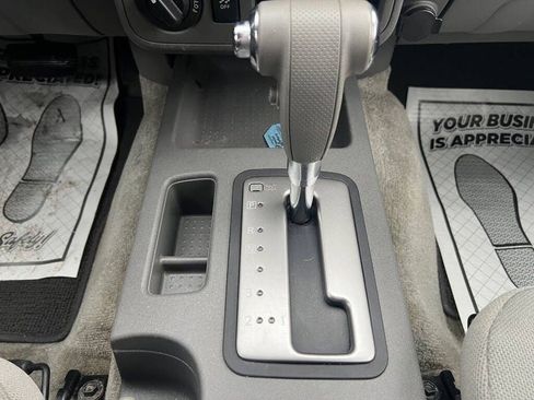 Used 2015 Nissan Frontier SV image 18