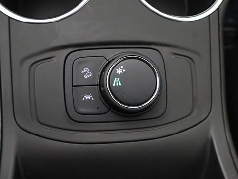 Used 2024 GMC Terrain SLE image 41