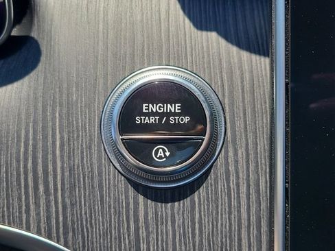 Used 2023 Mercedes-Benz C 300 Sedan image 32