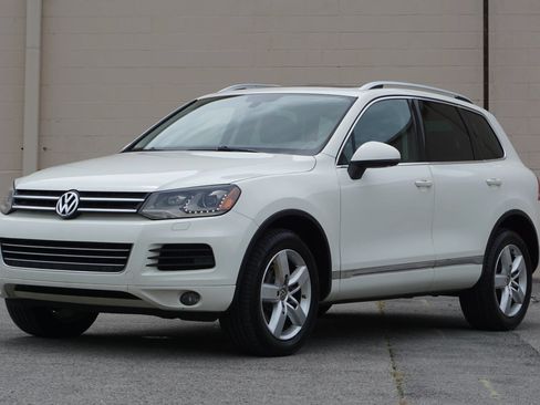 Used 2012 Volkswagen Touareg TDI AWD/4WD image 1