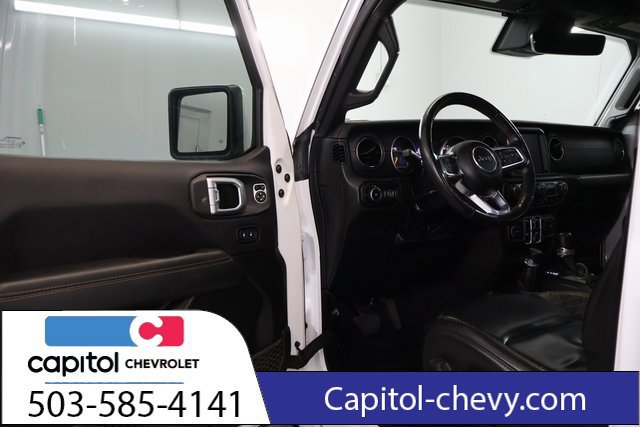 Used 2022 Jeep Wrangler Unlimited Sahara AWD/4WD image 9