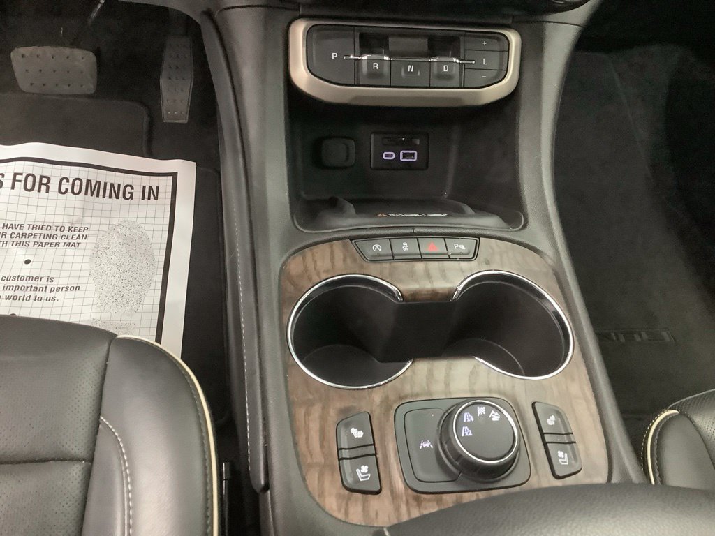 Used 2023 GMC Acadia Denali w/ Denali Technology Package AWD/4WD image 17
