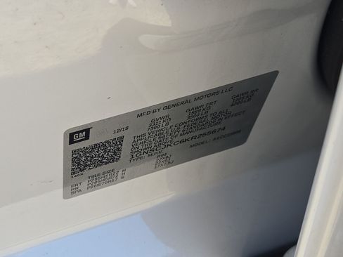 Used 2019 Chevrolet Suburban Premier RWD image 32