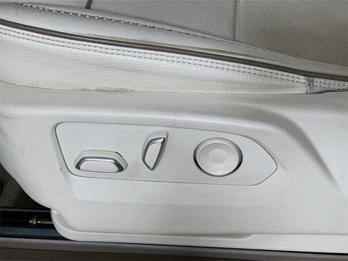 Used 2023 GMC Yukon XL Denali image 22