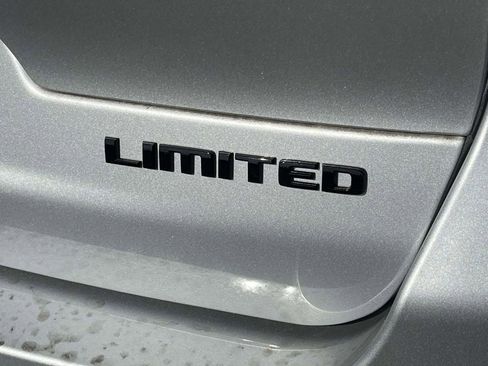 New 2025 Jeep Grand Cherokee L Limited w/ Luxury Tech Group II AWD/4WD image 11