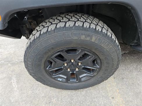 Used 2016 Jeep Wrangler Unlimited Sport image 7