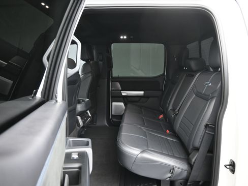 Used 2026 Ford F250 Platinum AWD/4WD image 11