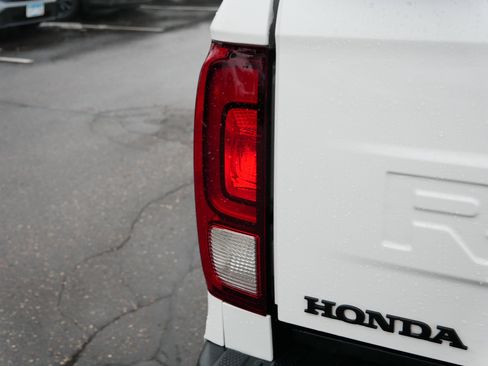 Certified 2026 Honda Ridgeline Black Edition image 17