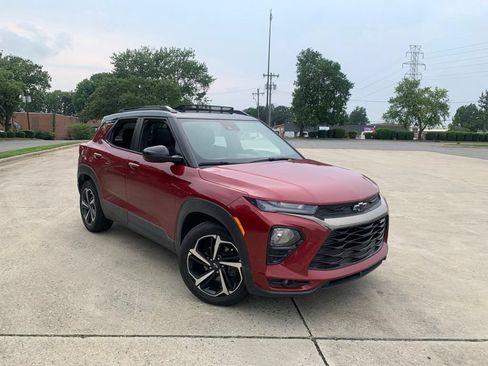 Used 2021 Chevrolet TrailBlazer RS w/ Sun and Liftgate Package FWD image 5