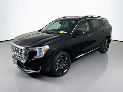 Used 2024 GMC Terrain Denali w/ Black Diamond Edition AWD/4WD image 3