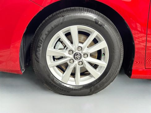 Used 2025 Toyota Camry LE FWD image 14