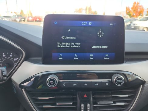 Used 2022 Ford Escape SE FWD image 13