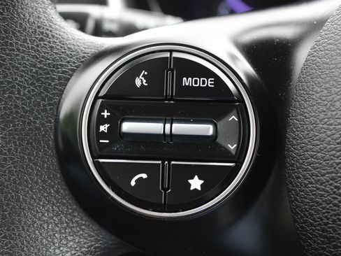 Used 2025 Kia Soul LX FWD image 26