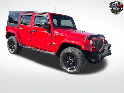Used 2014 Jeep Wrangler Unlimited Sahara AWD/4WD image 7