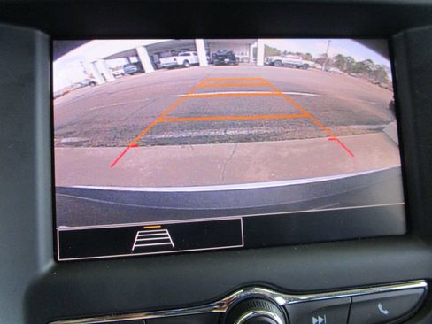 Used 2023 Chevrolet TrailBlazer LT image 34