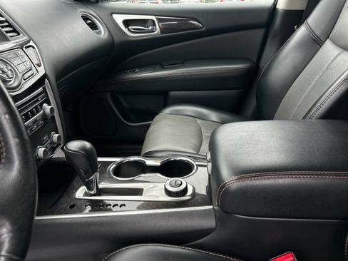 Used 2019 Nissan Pathfinder SL AWD/4WD image 37