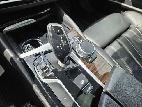 Used 2017 BMW 530i xDrive AWD/4WD image 24