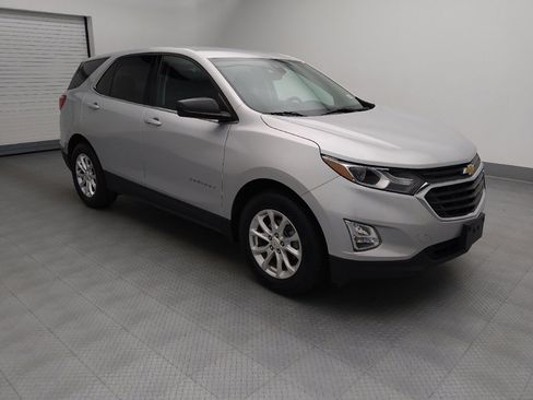 Used 2020 Chevrolet Equinox LT w/ Driver Convenience Package FWD image 11