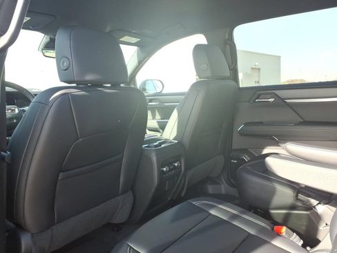 New 2026 GMC Acadia Elevation w/ Black Edition AWD/4WD image 10