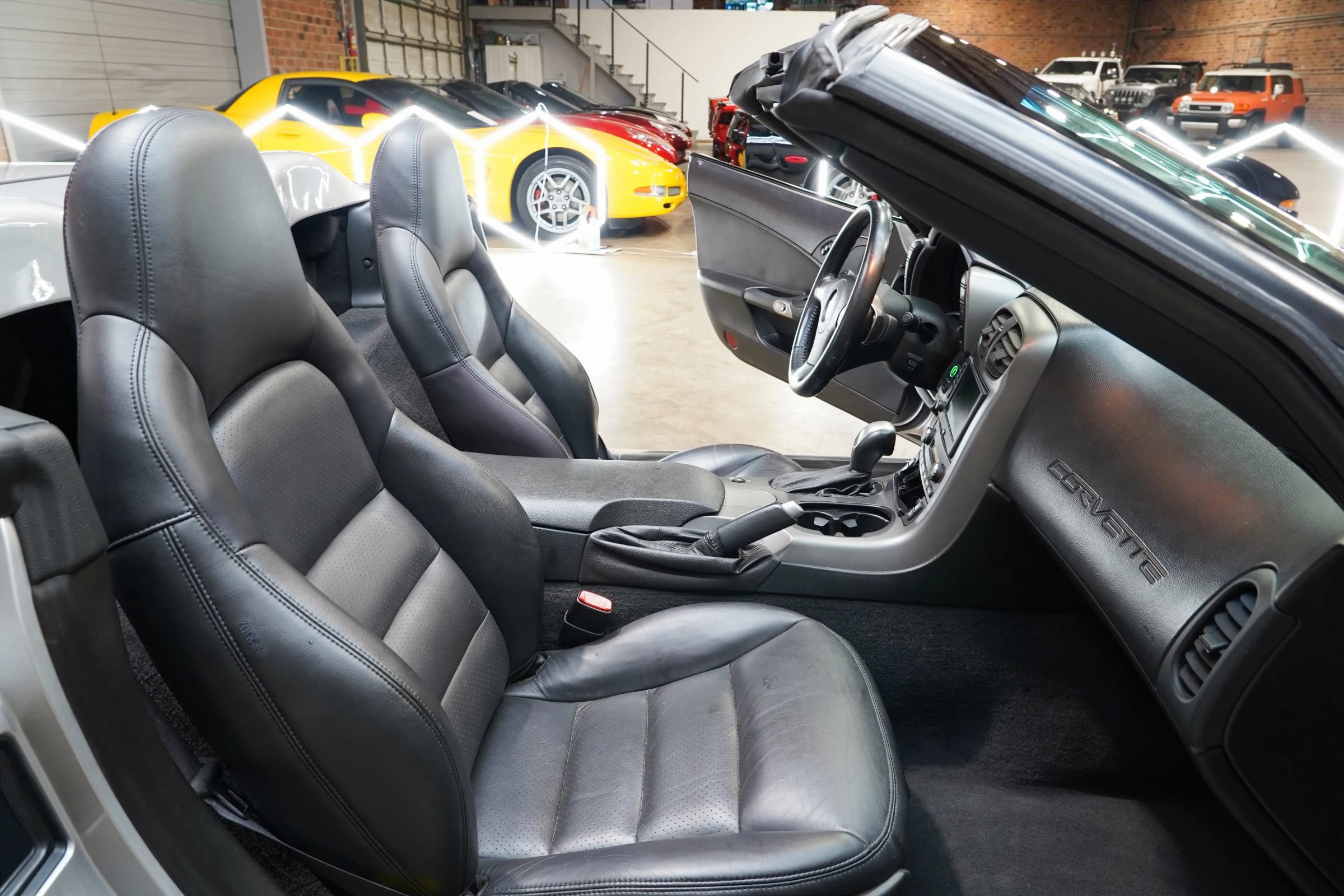 Used 2006 Chevrolet Corvette Coupe w/ Preferred Equipment Group RWD image 48