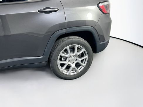 Used 2022 Jeep Compass Latitude w/ Sun and Sound Group image 29