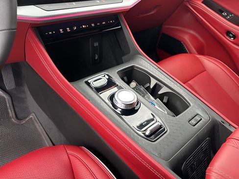 Used 2024 Jeep Wagoneer Launch Edition image 36