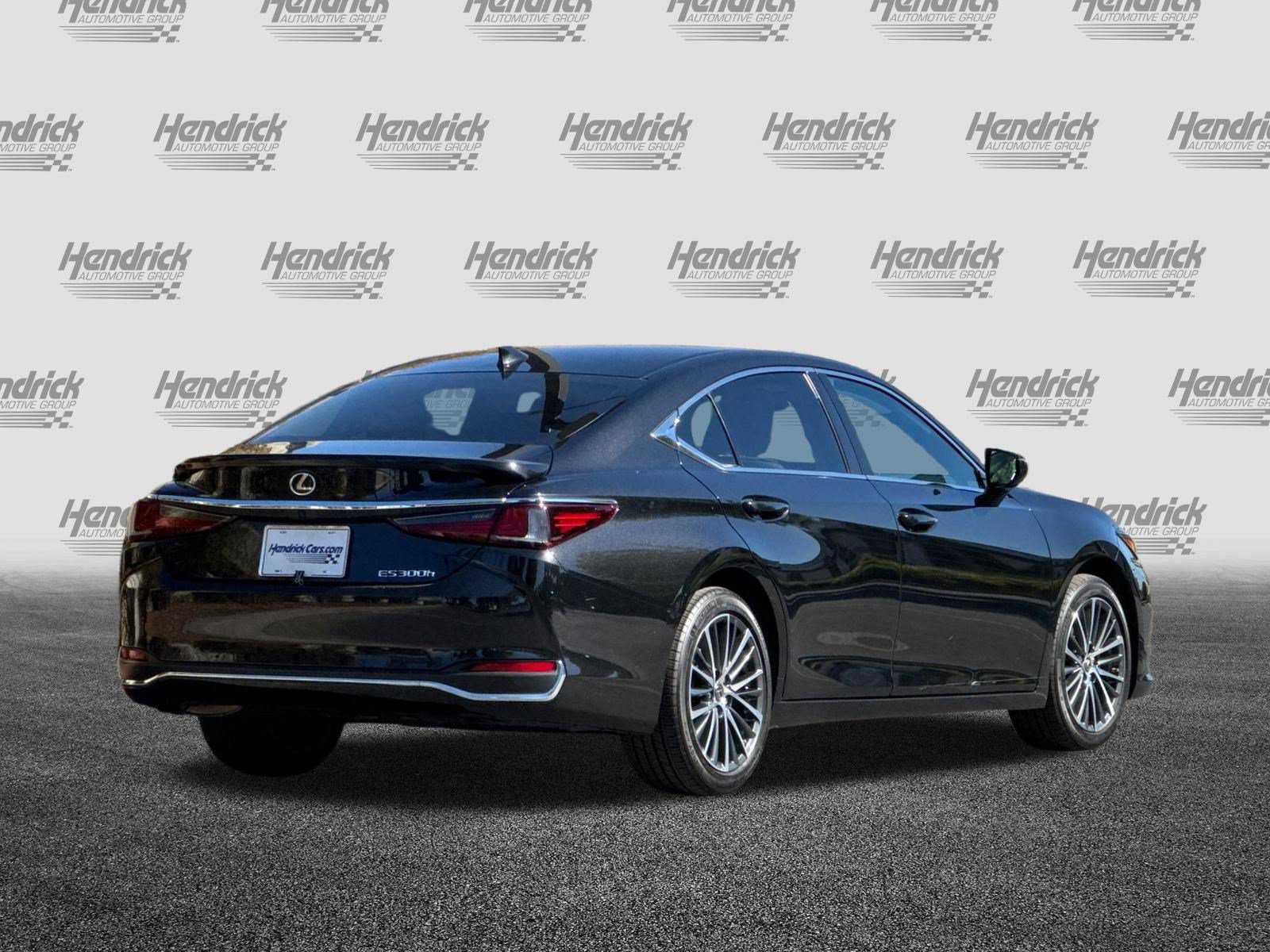 Certified 2024 Lexus ES 300h w/ Premium Package FWD image 5