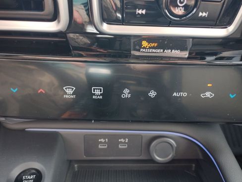 New 2026 Nissan Sentra SR w/ SR Premium Package FWD image 21