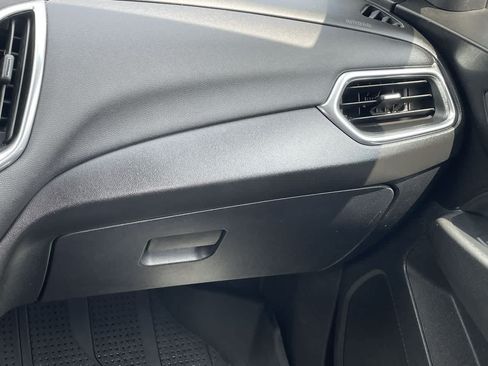 Used 2018 Chevrolet Equinox LT w/ Sun & Infotainment Package FWD image 16