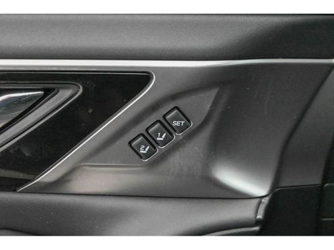 Used 2020 Subaru Outback Limited image 31