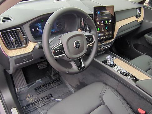 New 2026 Volvo XC60 B5 Plus w/ Protection Package Premier AWD/4WD image 9