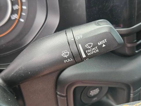Used 2024 Jeep Gladiator Mojave w/ Safety Group AWD/4WD image 16