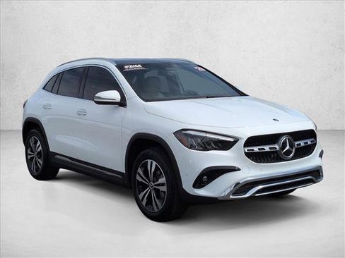 Used 2025 Mercedes-Benz GLA 250 image 3