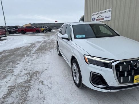 Used 2025 Audi Q7 3.0T Premium Plus image 2