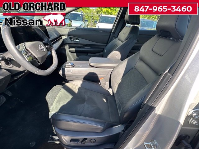 Used 2023 Nissan Ariya AWD image 10