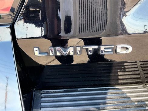 Used 2020 Ford Expedition Limited w/ Special Edition Package AWD/4WD image 10