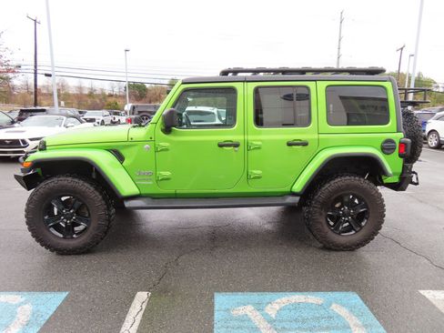 Used 2019 Jeep Wrangler Unlimited Sahara image 5