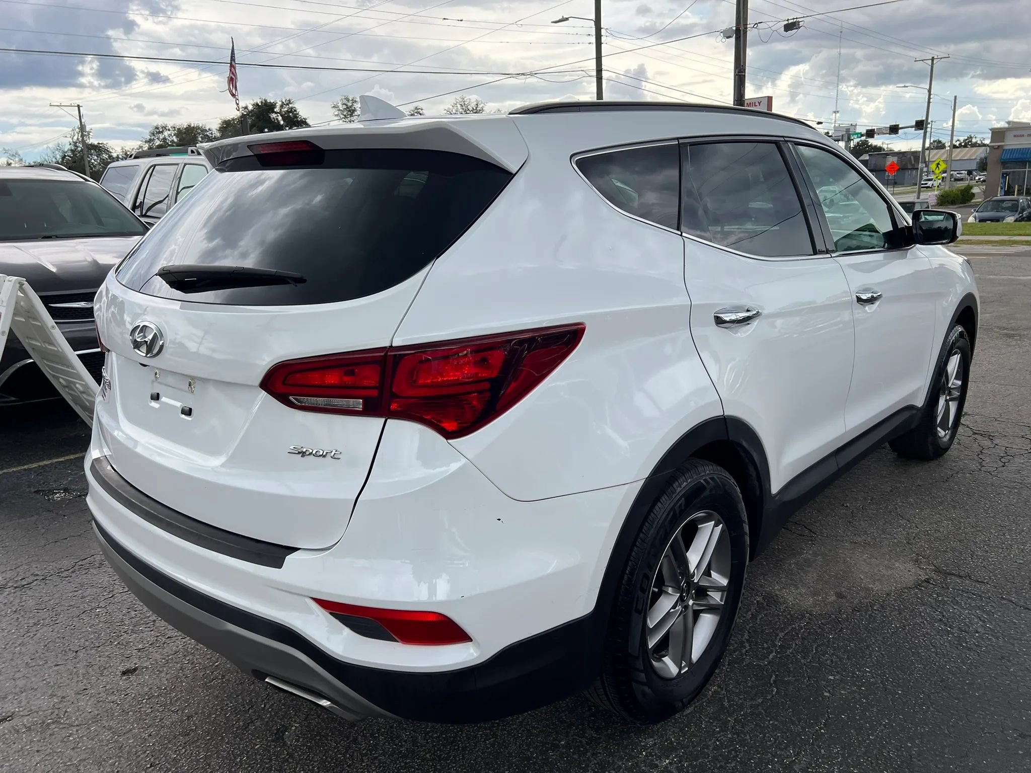 Used 2017 Hyundai Santa Fe Sport FWD image 5